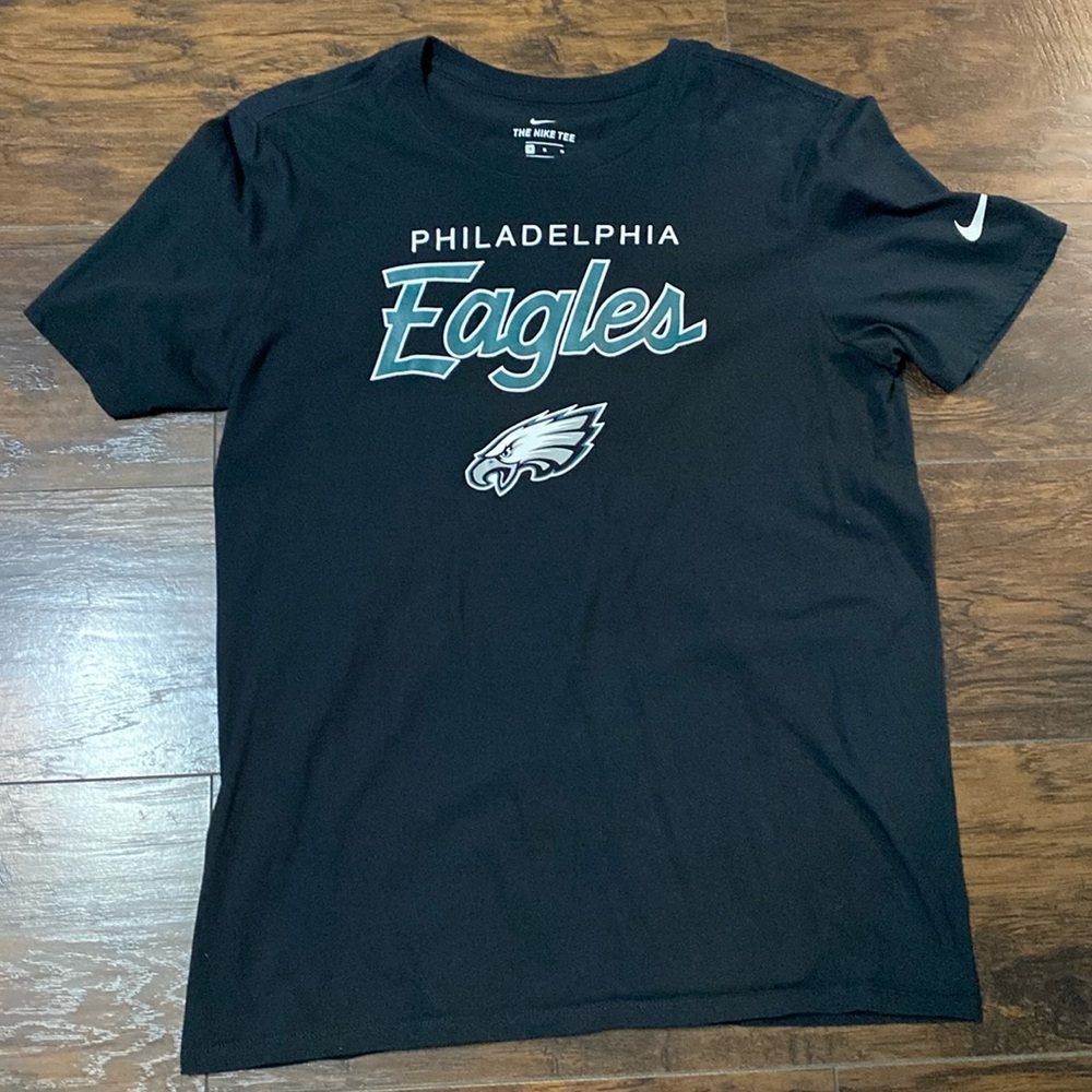 Nike mens “Philadelphia Eagles” Tee size Medium